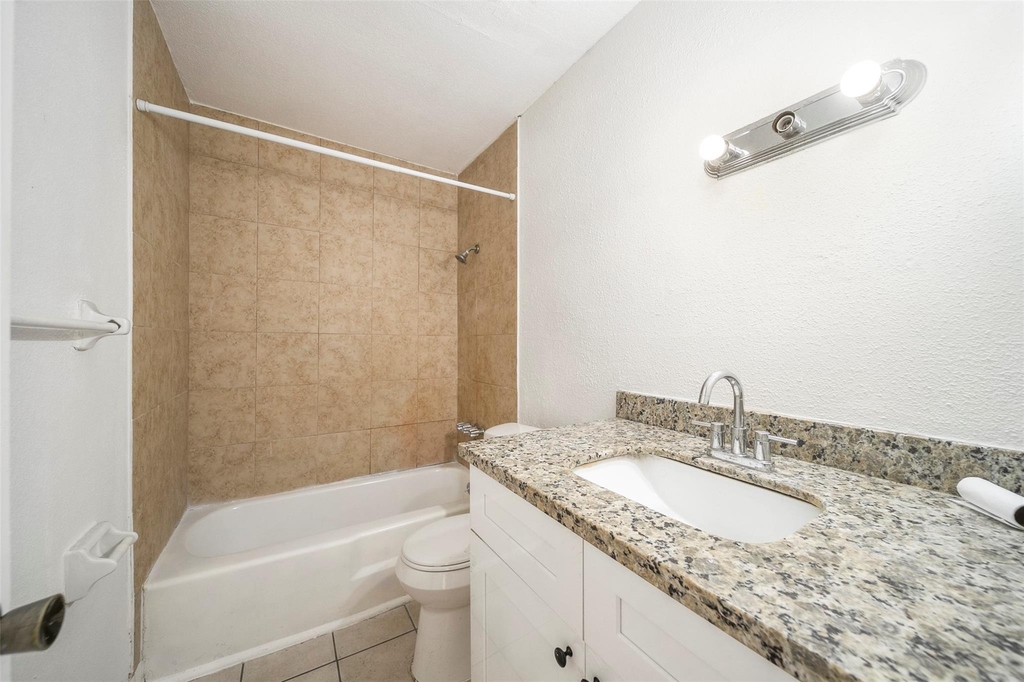 6201 Ranchester Drive - Photo 15