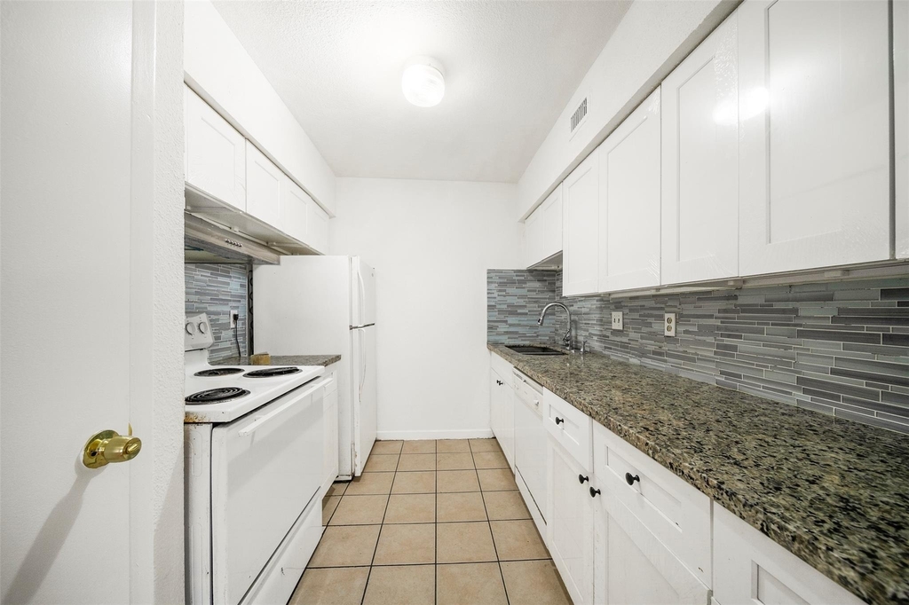 6201 Ranchester Drive - Photo 7