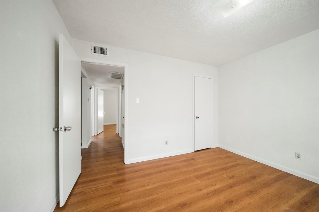 6201 Ranchester Drive - Photo 14