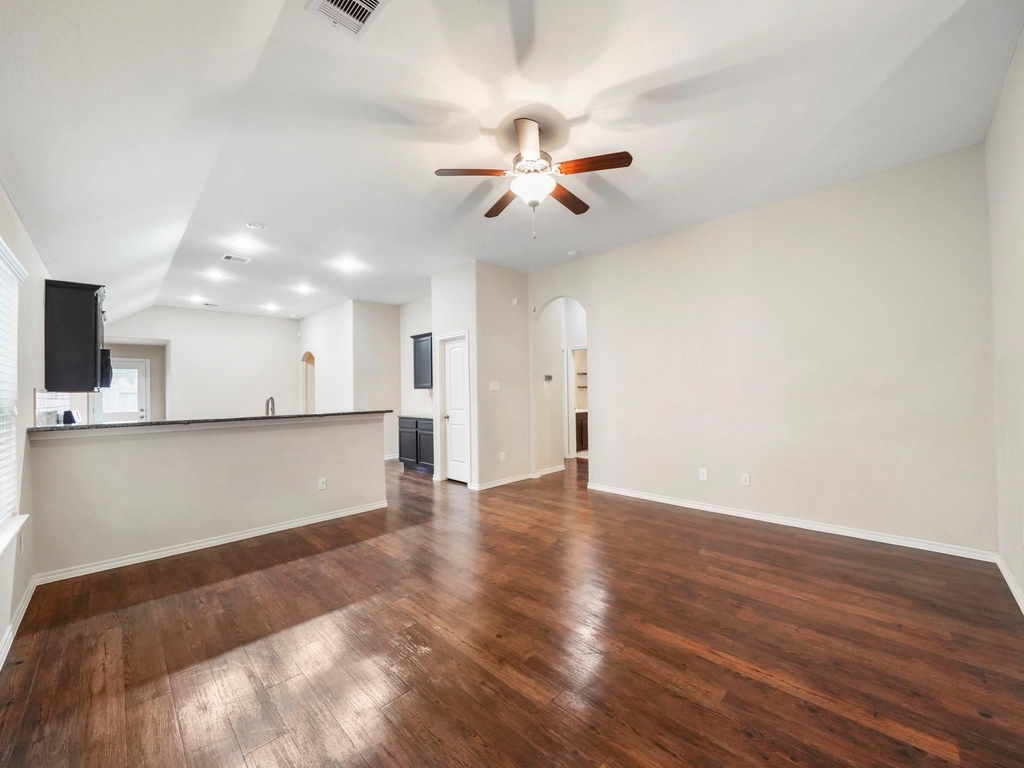 1519 Spencer Glen Lane - Photo 2