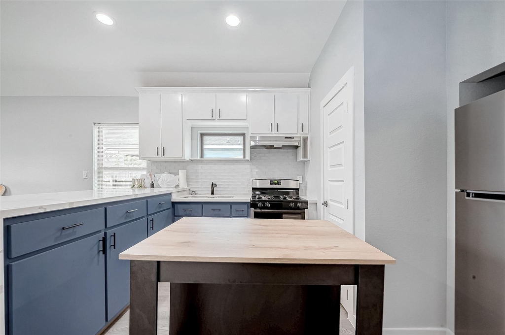 6725 Avenue K - Photo 17