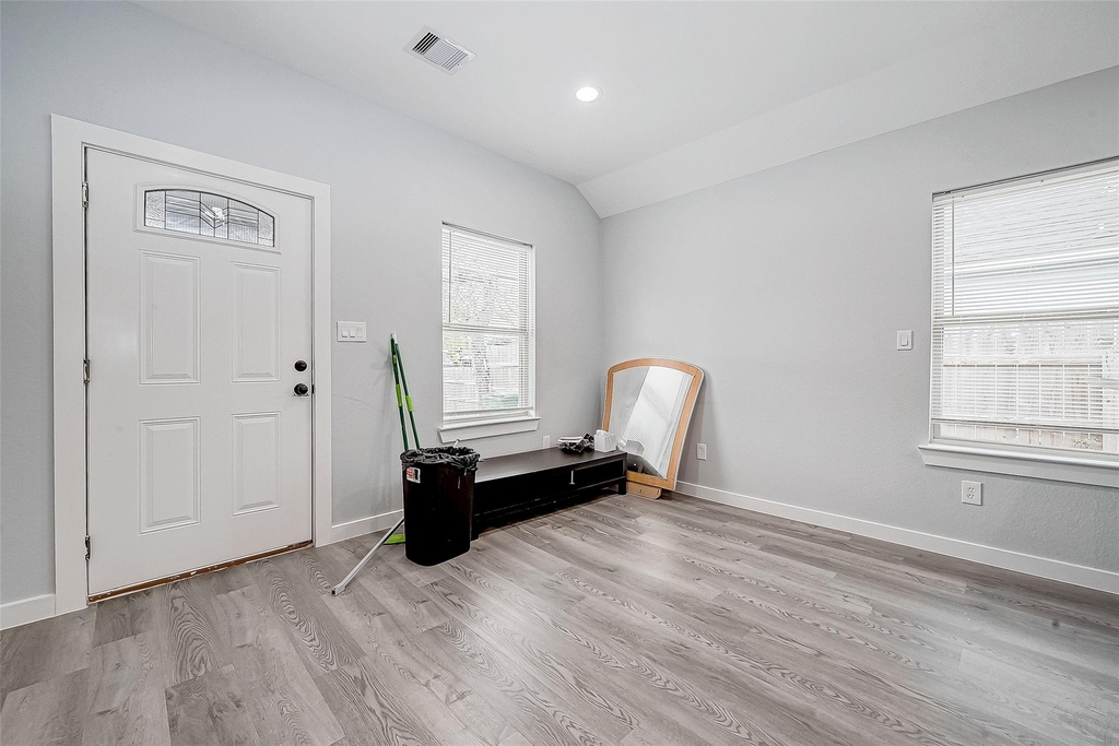 6725 Avenue K - Photo 5