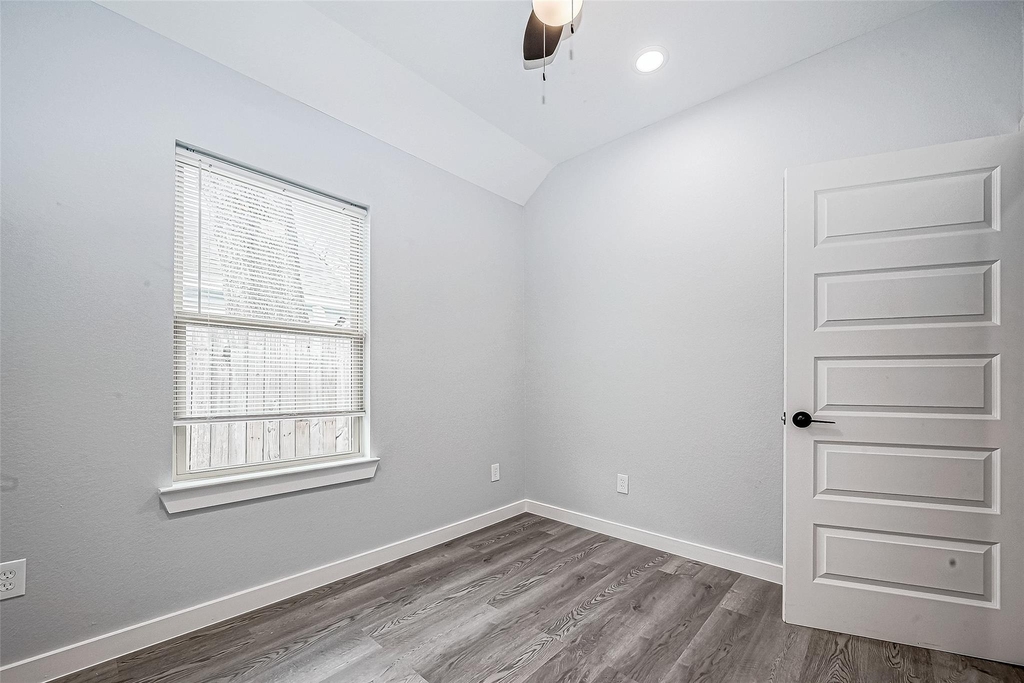 6725 Avenue K - Photo 18