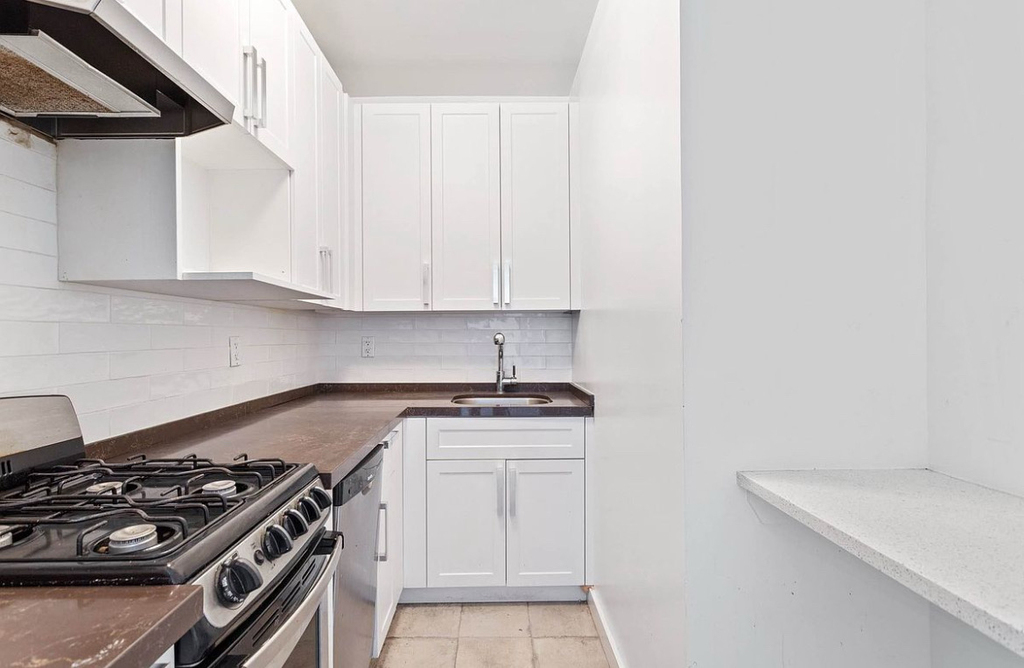 106 Fulton Street - Photo 2