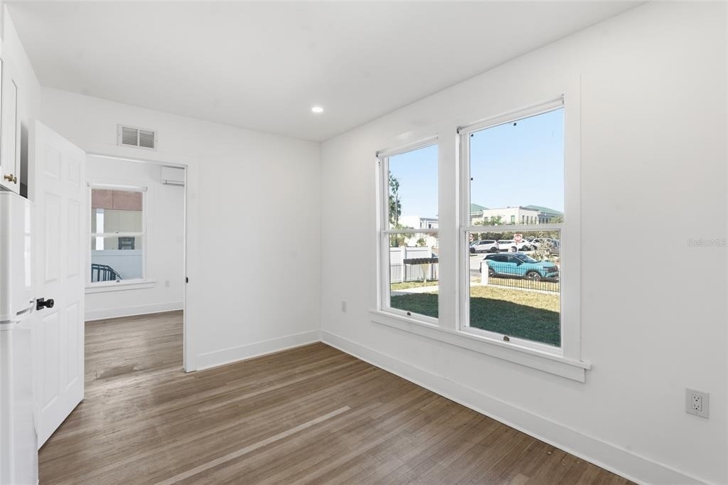 326 6th Avenue N - Photo 5