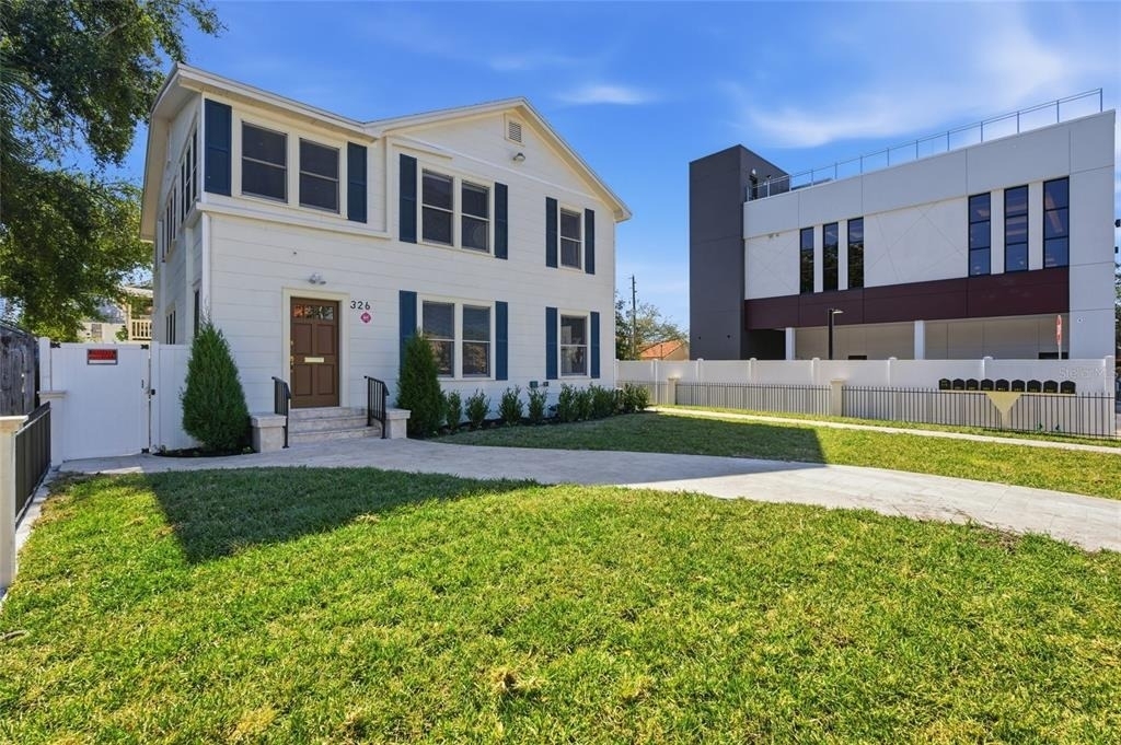 326 6th Avenue N - Photo 1