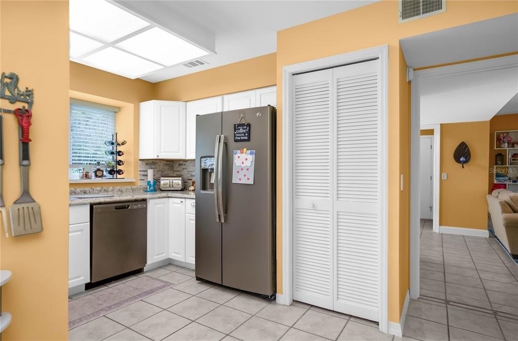 28 Rivertrail Drive - Photo 6