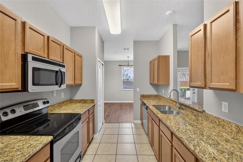 1519 Priory Circle - Photo 7