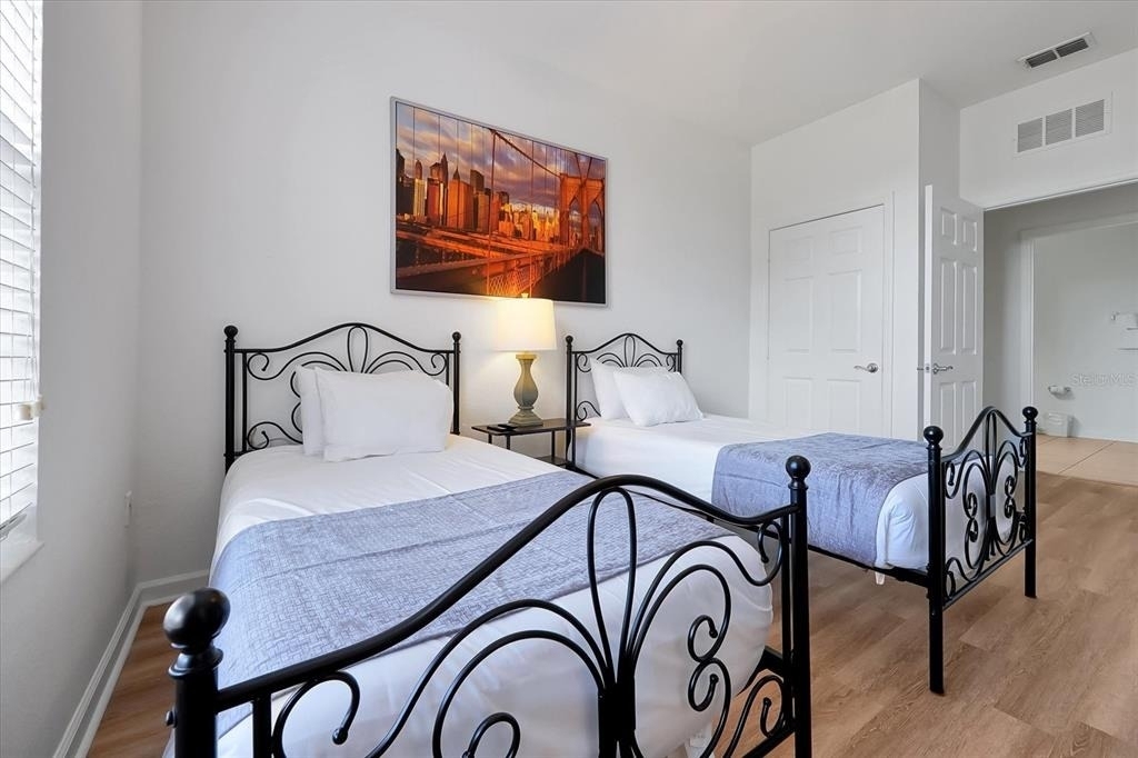 4862 Cayview Avenue - Photo 9