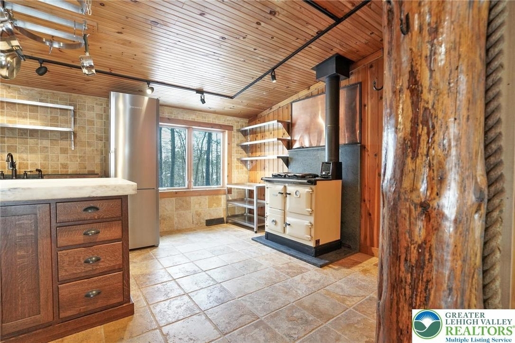 371 Green Tree Drive - Photo 8