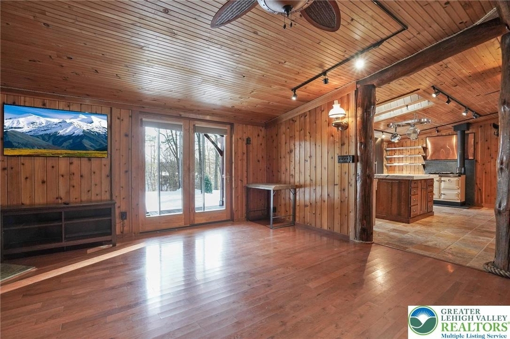 371 Green Tree Drive - Photo 15