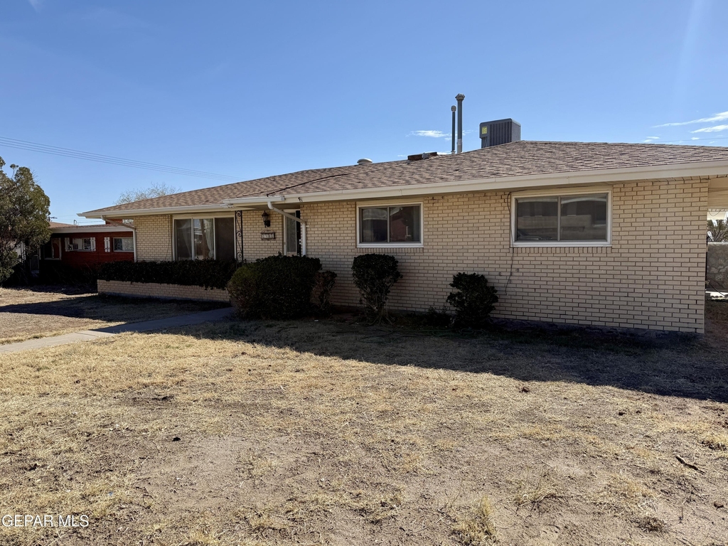 2900 Polk Avenue - Photo 1