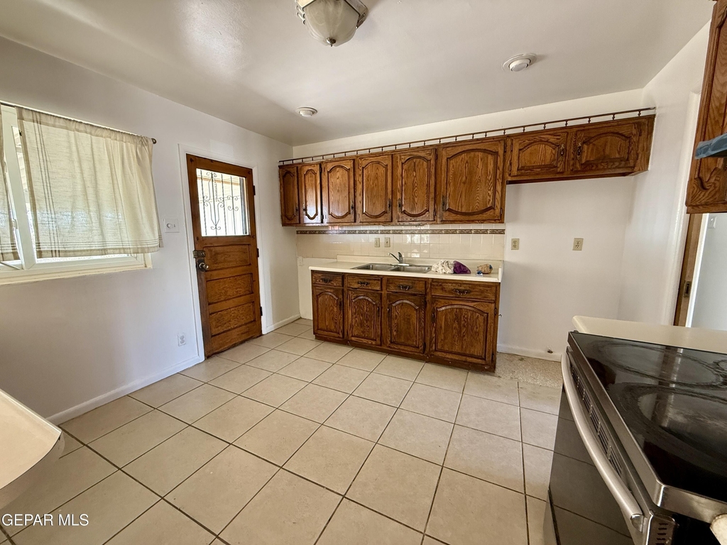 2900 Polk Avenue - Photo 11