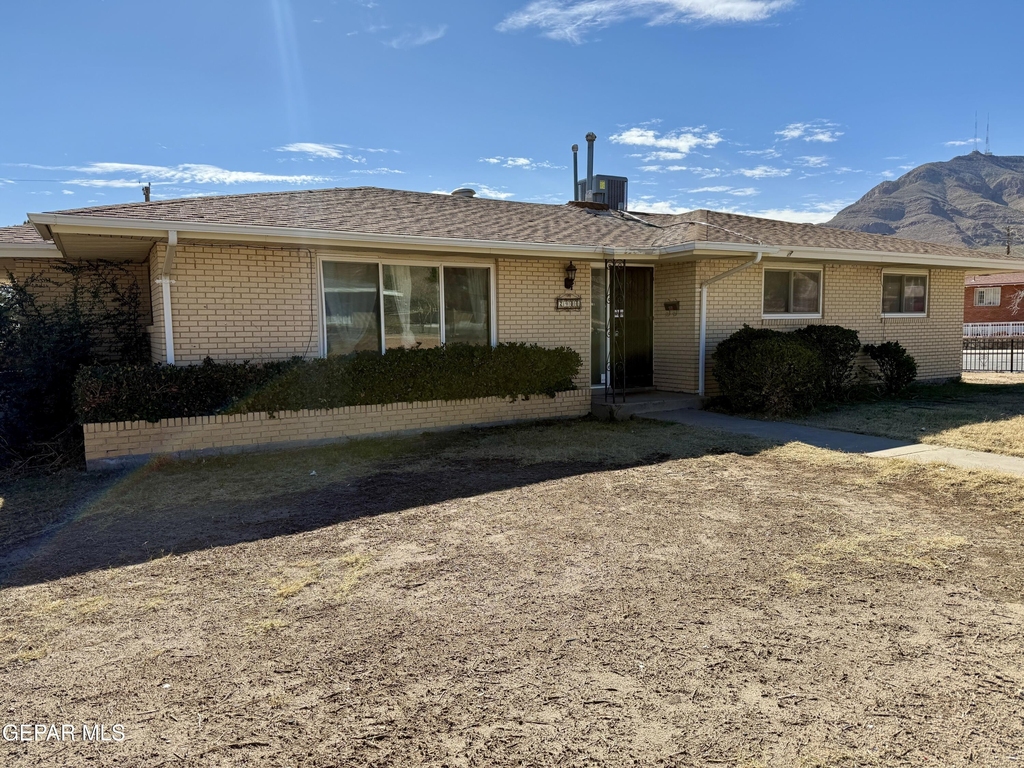 2900 Polk Avenue - Photo 2