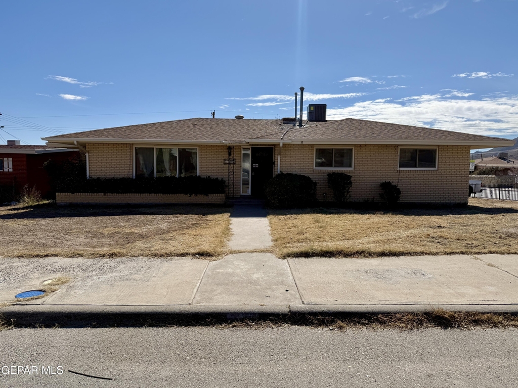 2900 Polk Avenue - Photo 0