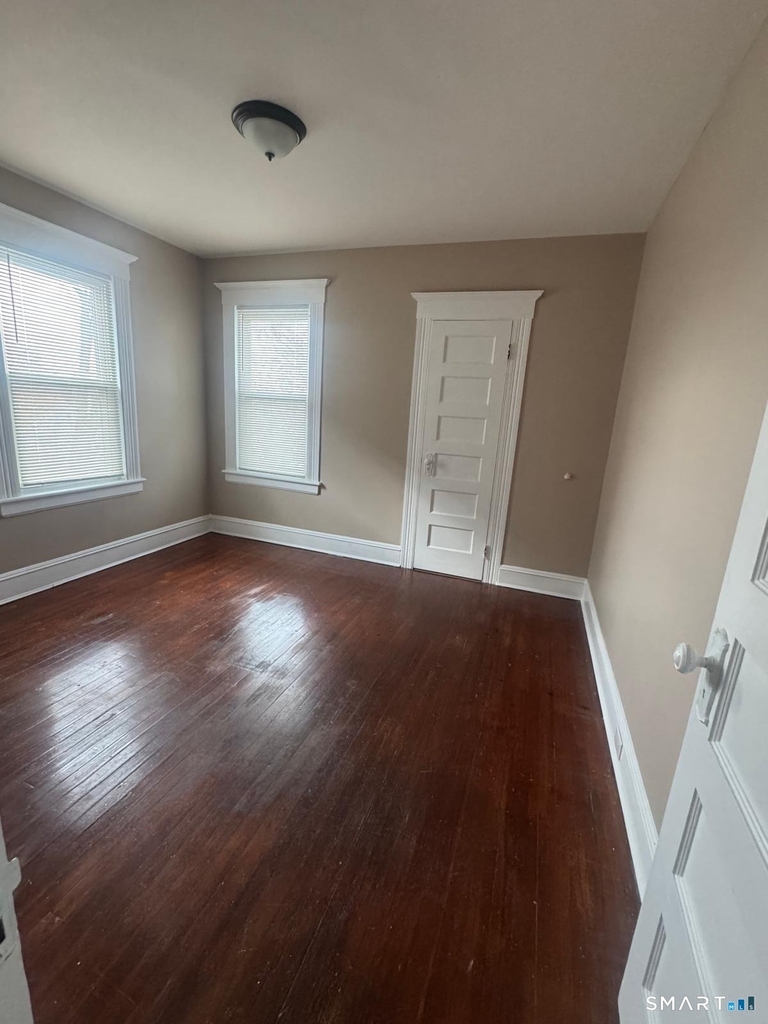 1688 North Avenue - Photo 4