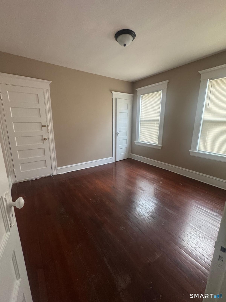 1688 North Avenue - Photo 2