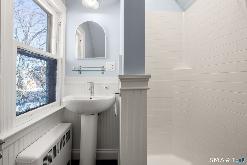 360 Farmington Avenue - Photo 1