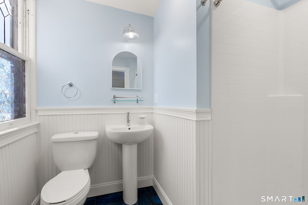 360 Farmington Avenue - Photo 1