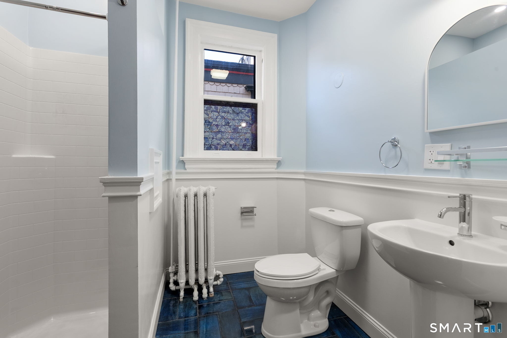 360 Farmington Avenue - Photo 1