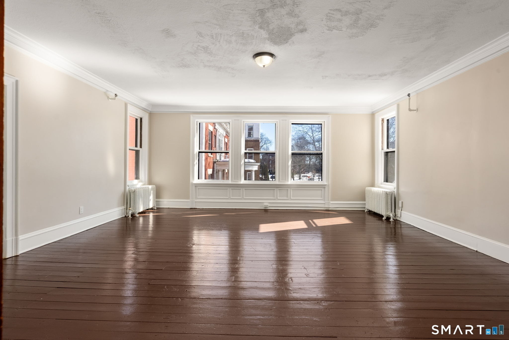 360 Farmington Avenue - Photo 0