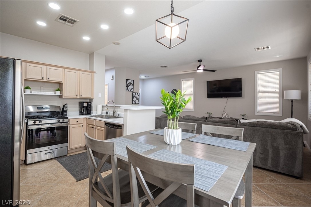 641 Solitude Point Avenue - Photo 21