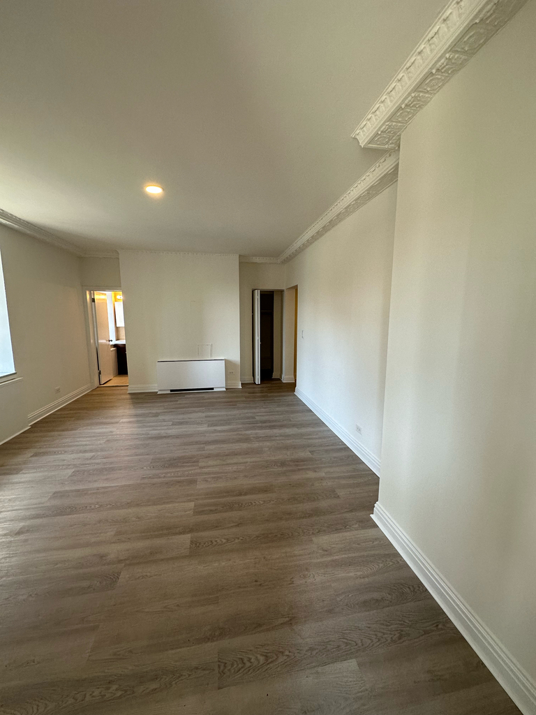 West 34th Street - Photo 5