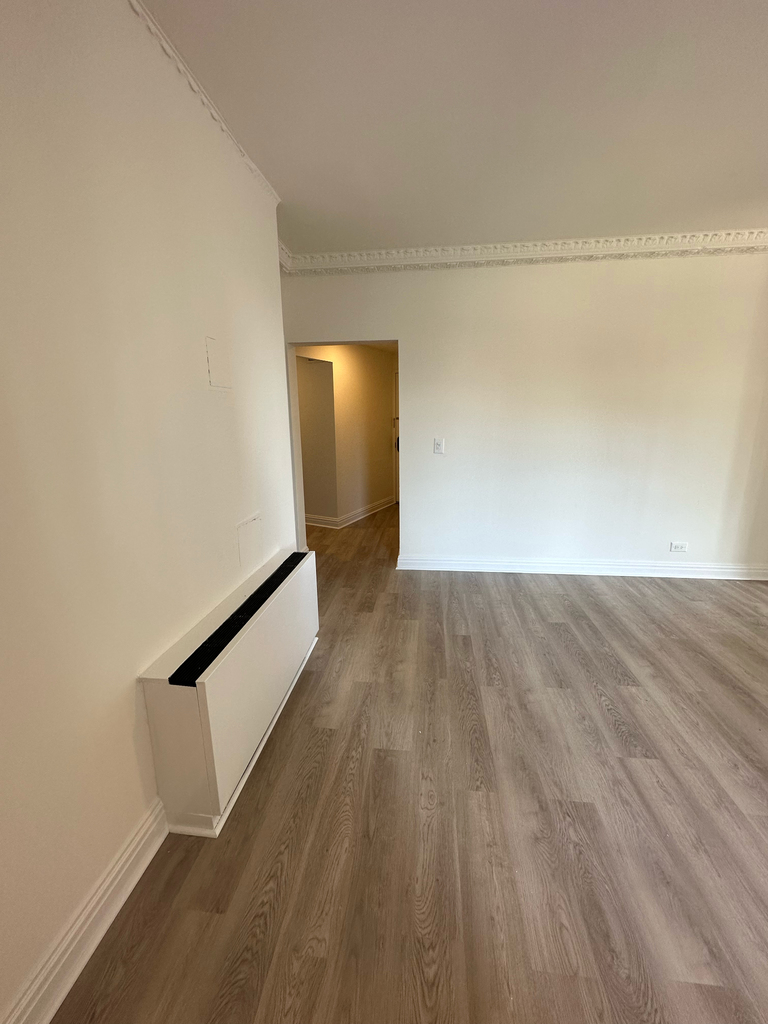 West 34th Street - Photo 4