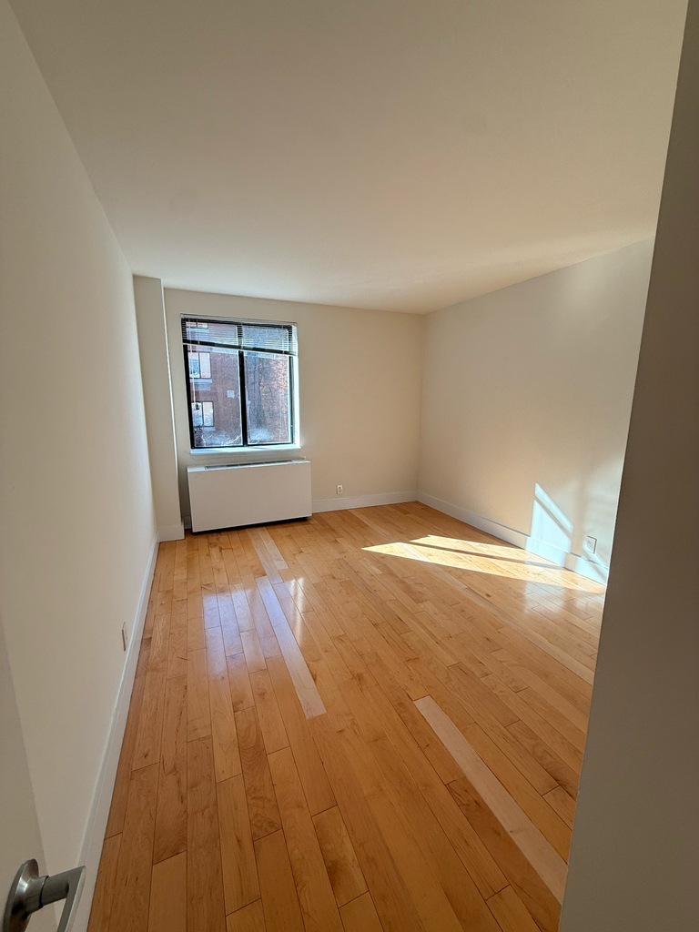 West 53rd Street - Photo 3