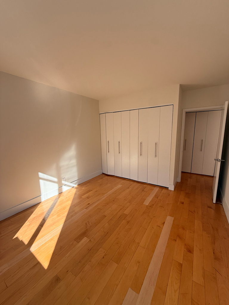 West 53rd Street - Photo 4