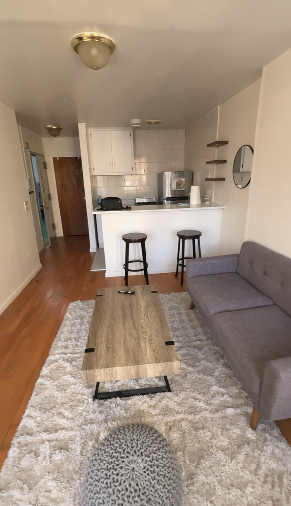 1993 3rd Avenue - Photo 2