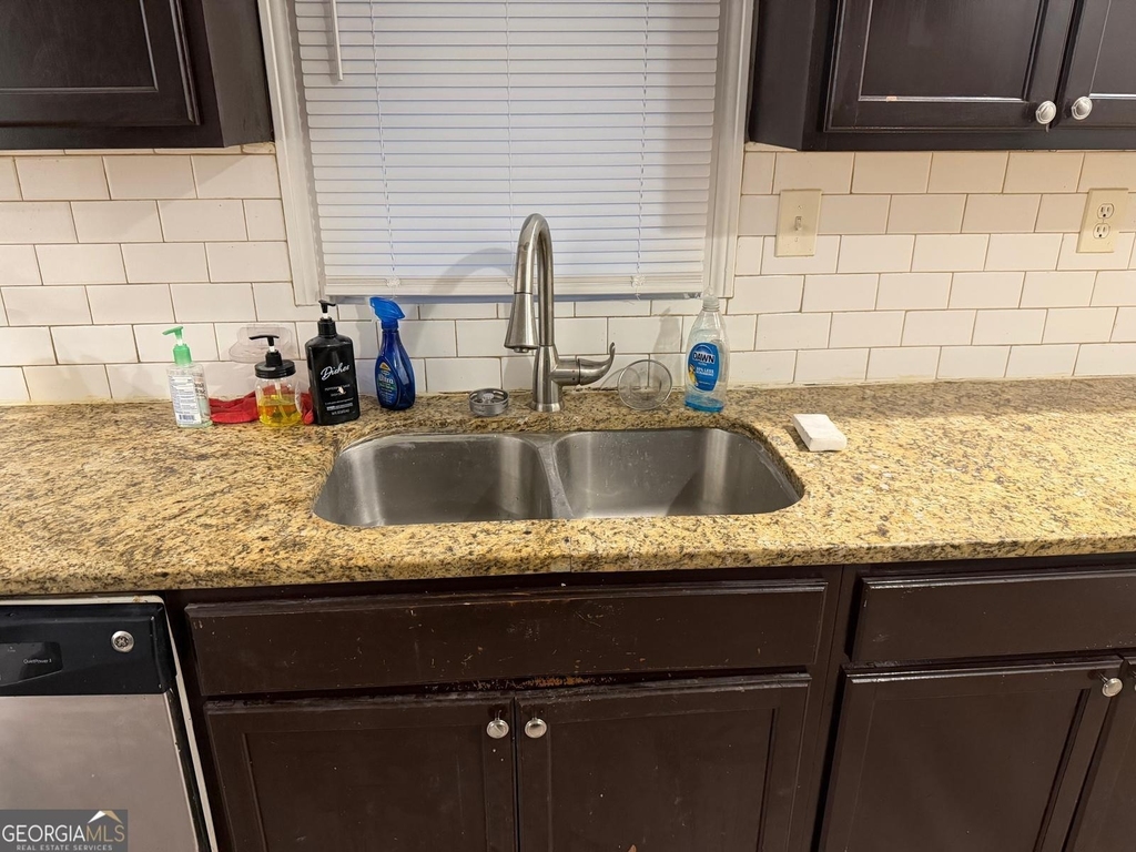 3456 Thompson Drive Nw - Photo 2