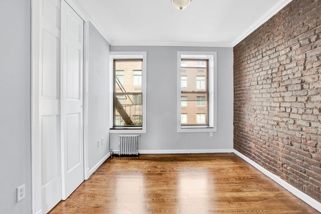 East 100th Street and 2nd Avenue - Photo 4