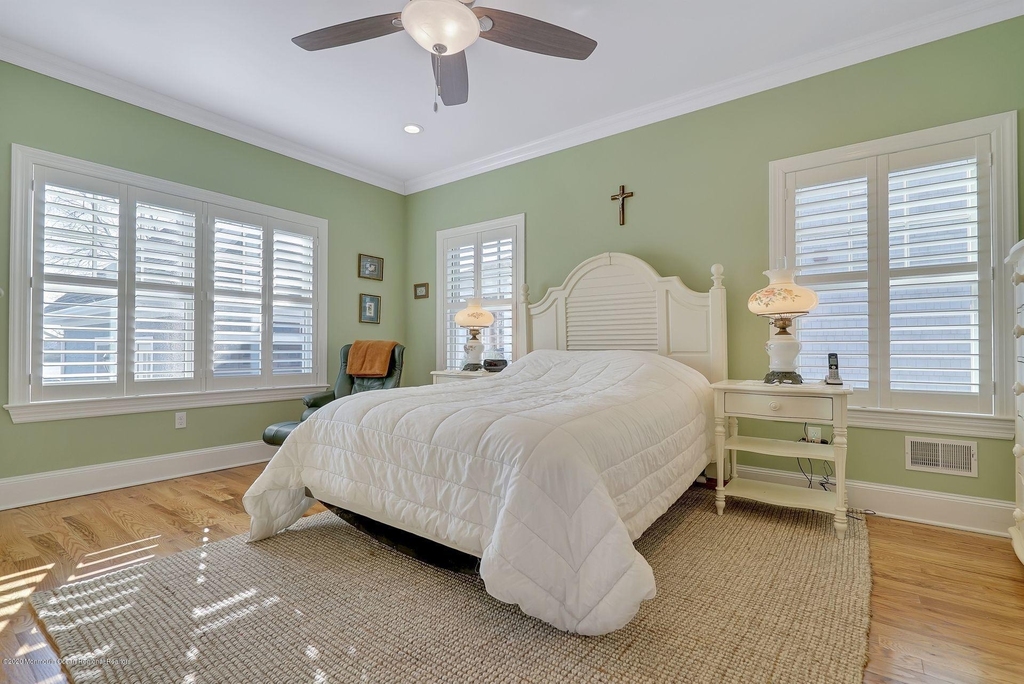 330 Villa Park Way - Photo 18