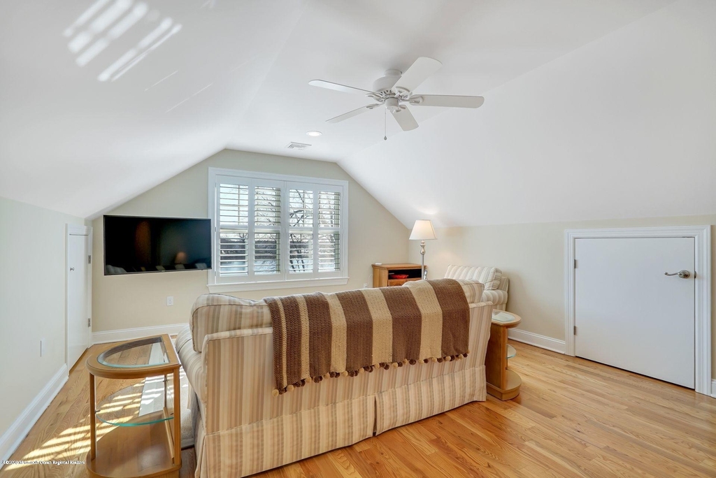330 Villa Park Way - Photo 35