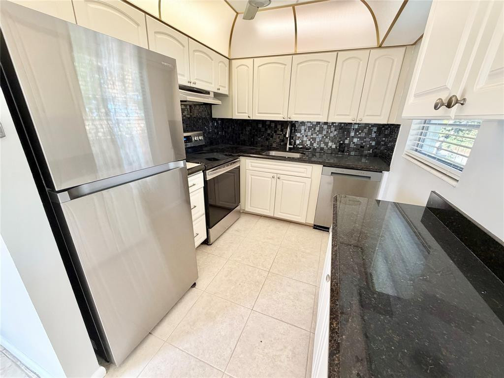 84 Mansfield B - Photo 2