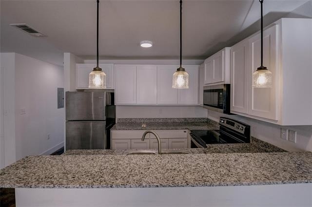 402 Garrett Court - Photo 10