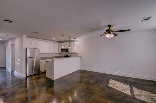402 Garrett Court - Photo 6