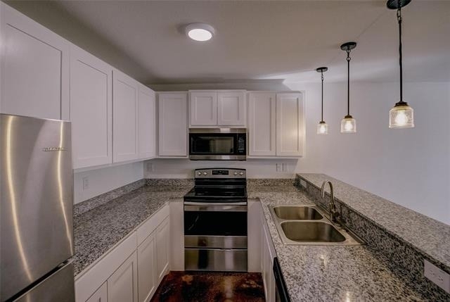 402 Garrett Court - Photo 7