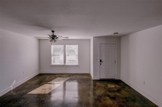 402 Garrett Court - Photo 4