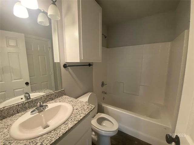 561 S Second - Photo 13