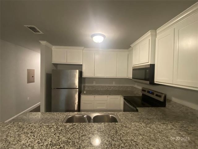 561 S Second - Photo 10