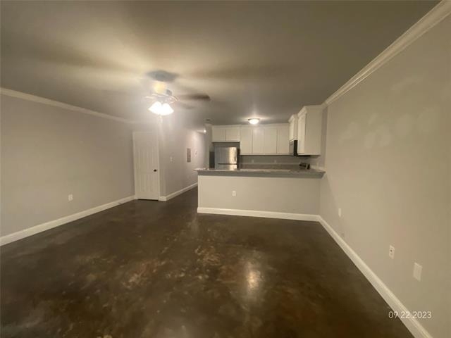 561 S Second - Photo 9