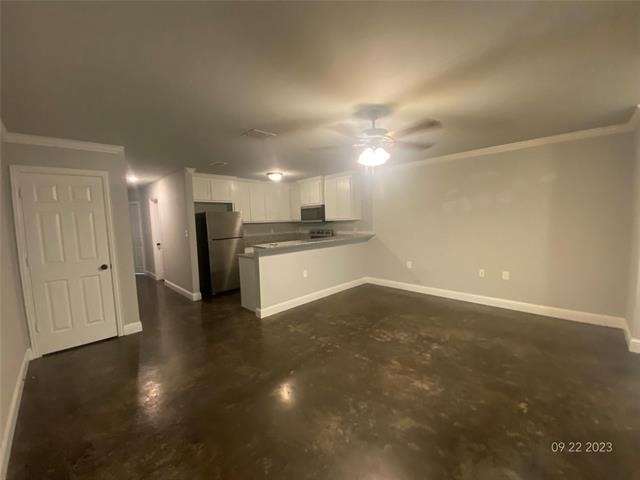 561 S Second - Photo 7