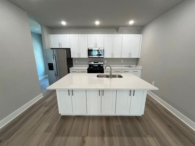 525 W Collins Street - Photo 5