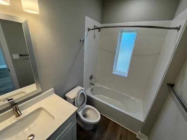 525 W Collins Street - Photo 16