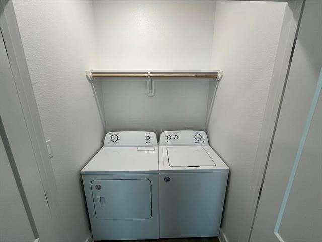 525 W Collins Street - Photo 12
