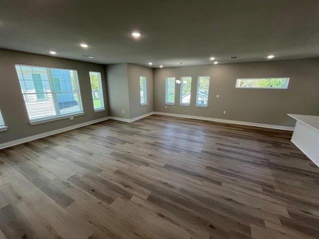 525 W Collins Street - Photo 3