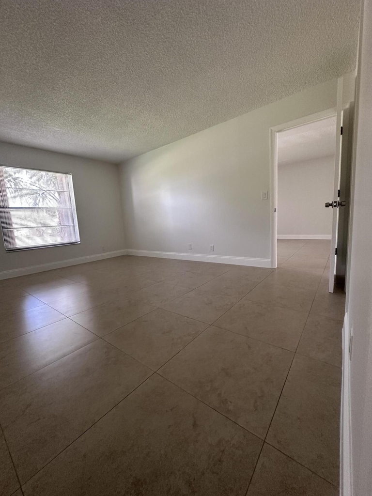 23466 Sw 57th Avenue - Photo 19