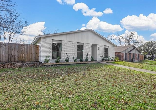 6202 Glenmoor Drive - Photo 4